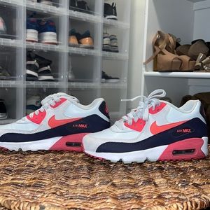Like new youth Nike air max size 4.5